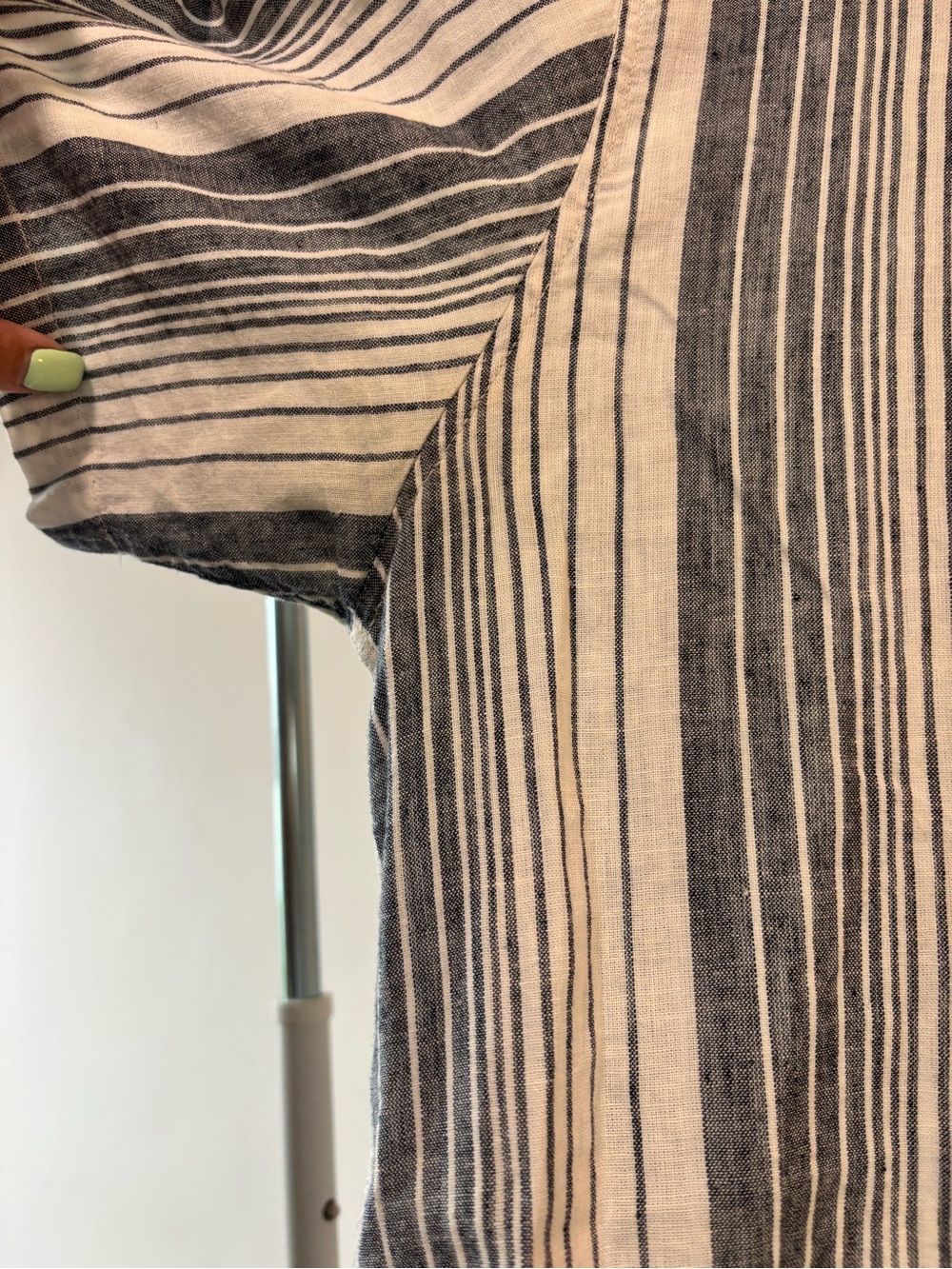 Sun + Stone Short-Sleeve Vertical Stripe Button-Down Shirt - Black & White - Picture 4 of 9